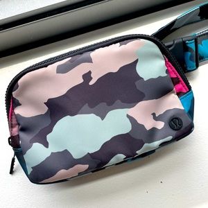 New Lululemon Everywhere Belt Bag